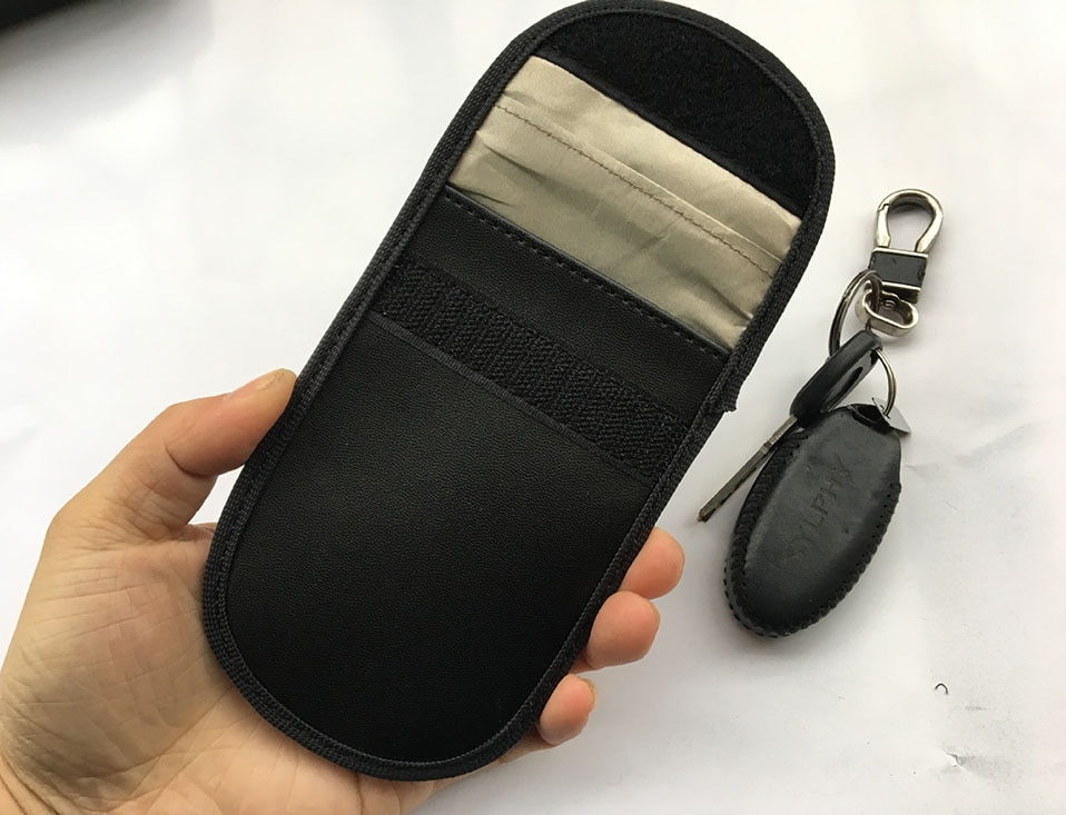 Car Keyless Home Storage Bags Organization Phone Car Key Keyless Entry Fob Signal Guard Blocker Black Faraday Bag (4)