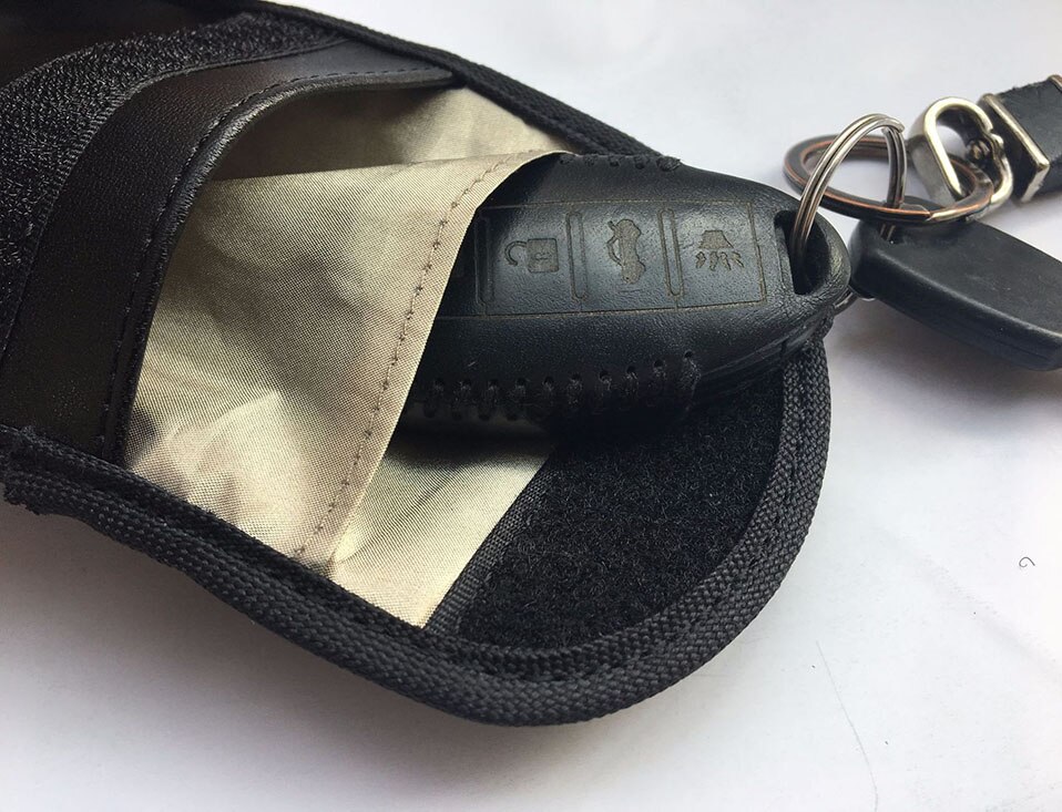 Car Keyless Home Storage Bags Organization Phone Car Key Keyless Entry Fob Signal Guard Blocker Black Faraday Bag (9)