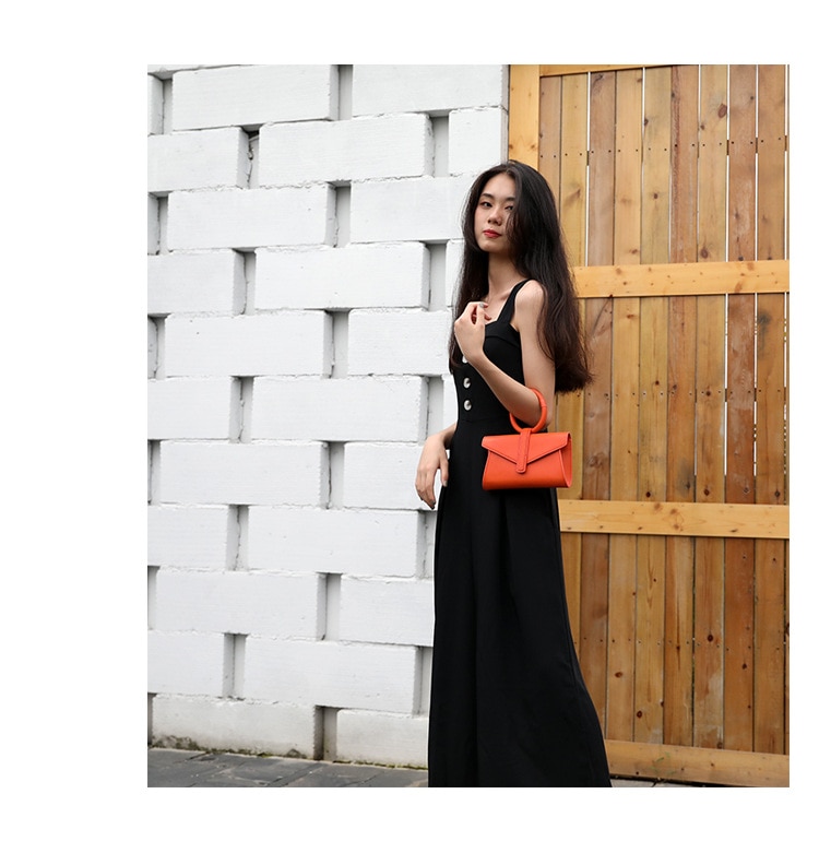 11087766681_2114838641