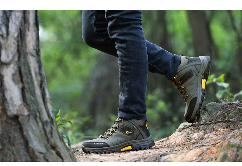 High-top Hiking Shoes Image 5