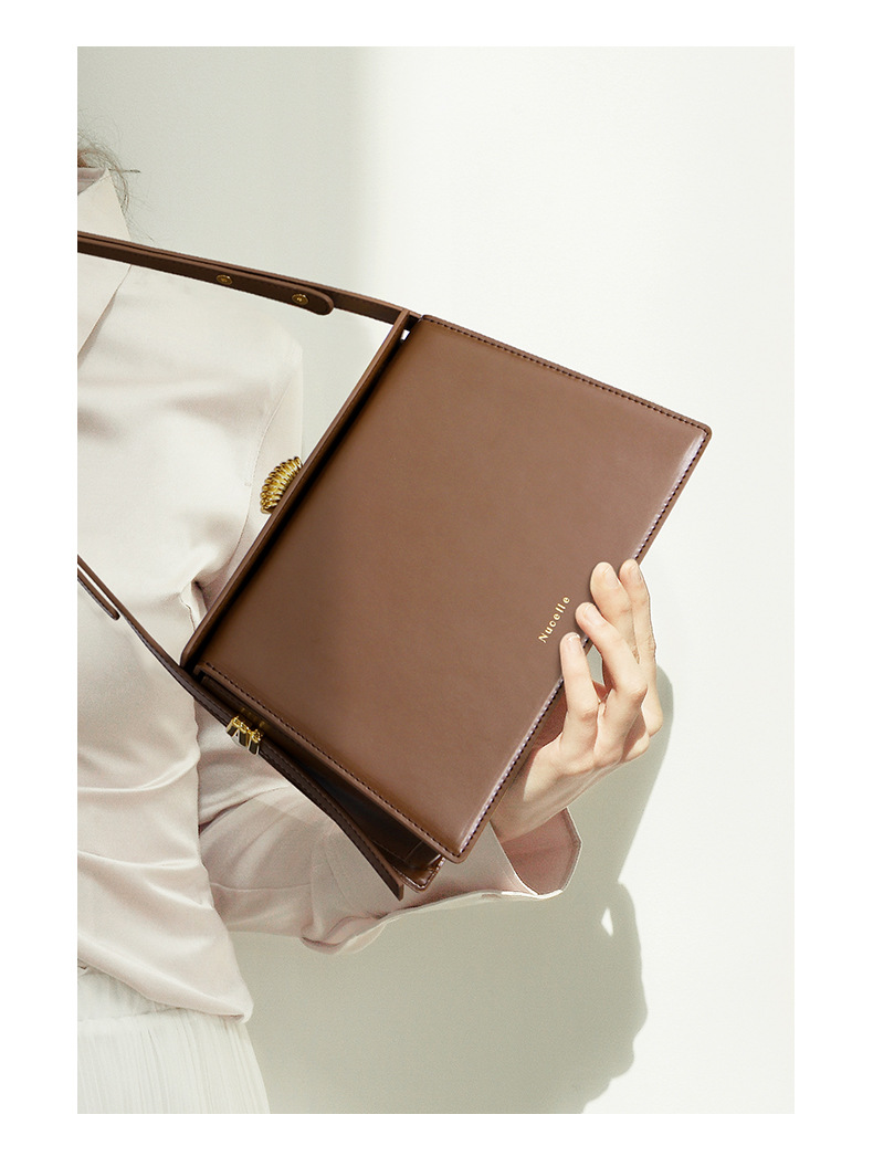 Messenger Bag Image 2