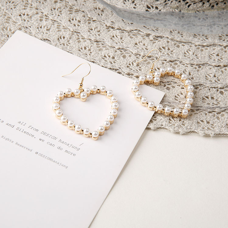 Cute peach heart pierced pearl earrings