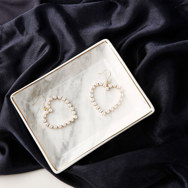 Cute peach heart pierced pearl earrings