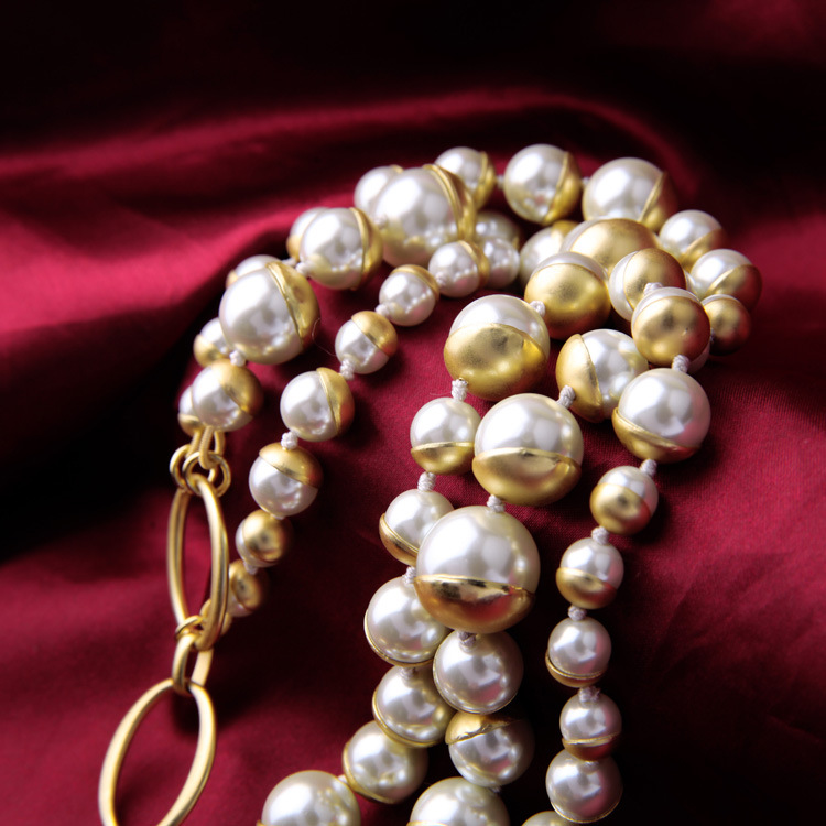 Ladies Vintage Pearl Necklace Image 4