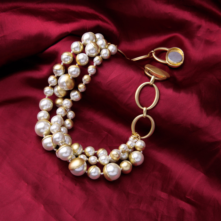 Ladies Vintage Pearl Necklace Image 7