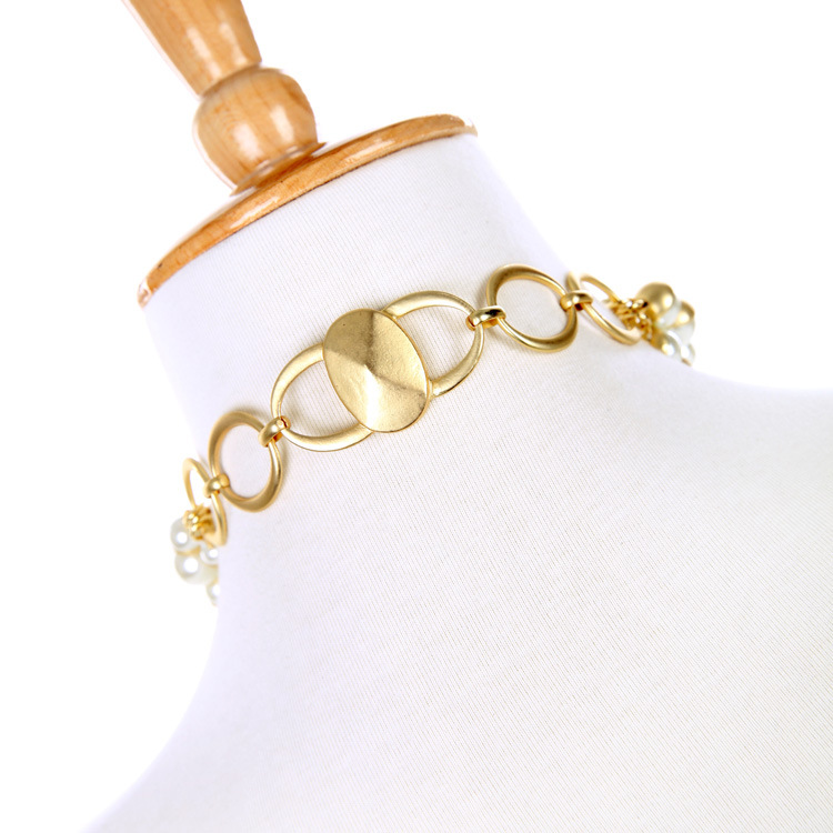 Ladies Vintage Pearl Necklace Image 9