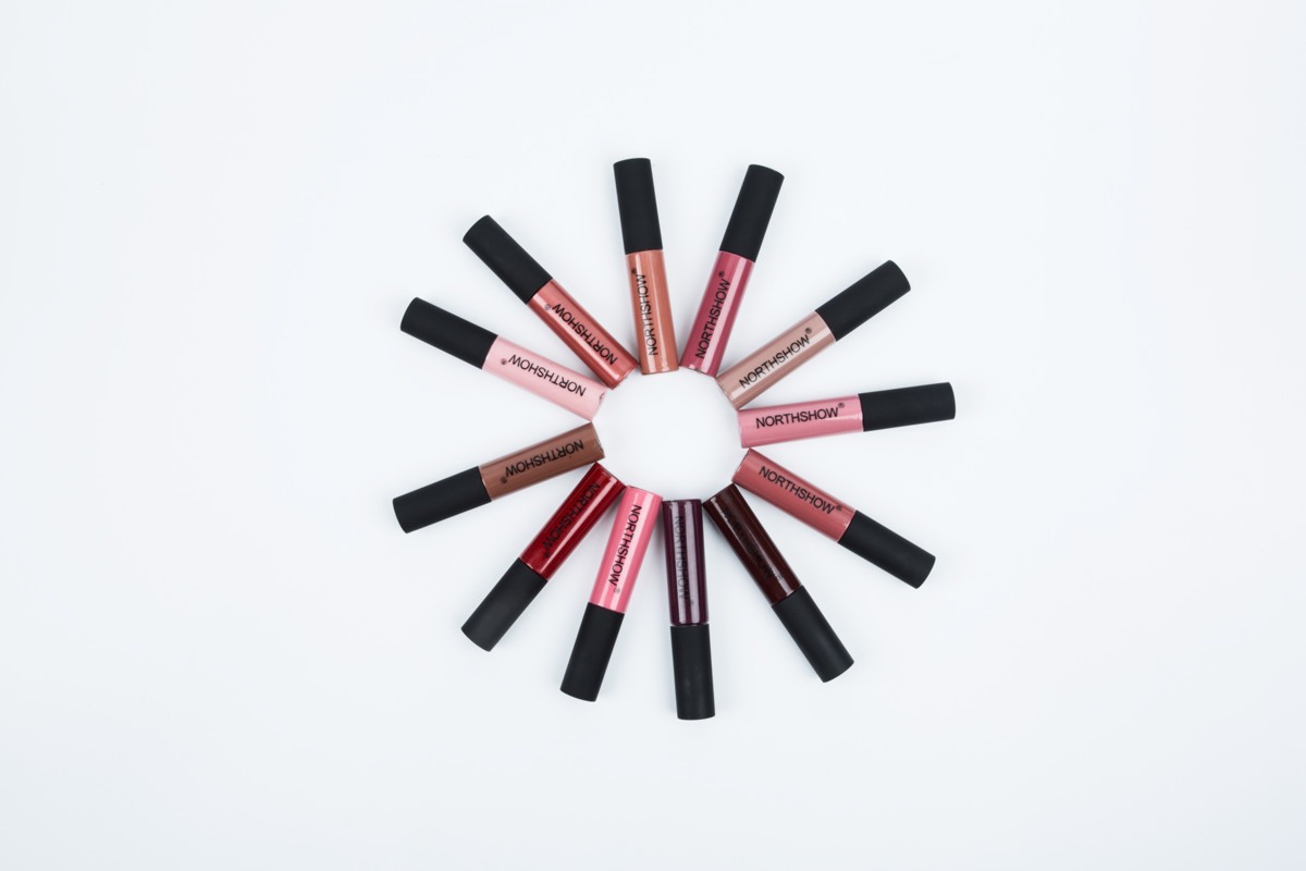 Non-stick matte lipstick