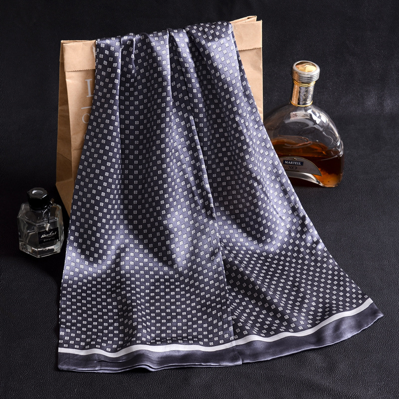 缁呭+闊╅ 鐏拌壊 (1)