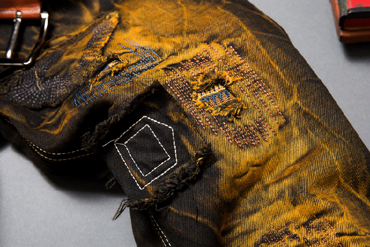 Ripped Jeans Image 11