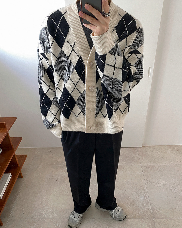 Classic Diamond Sweater - Image 16