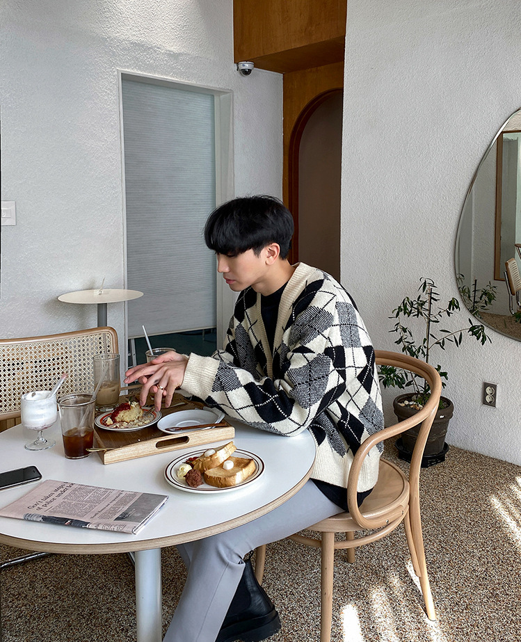 Classic Diamond Sweater - Image 18