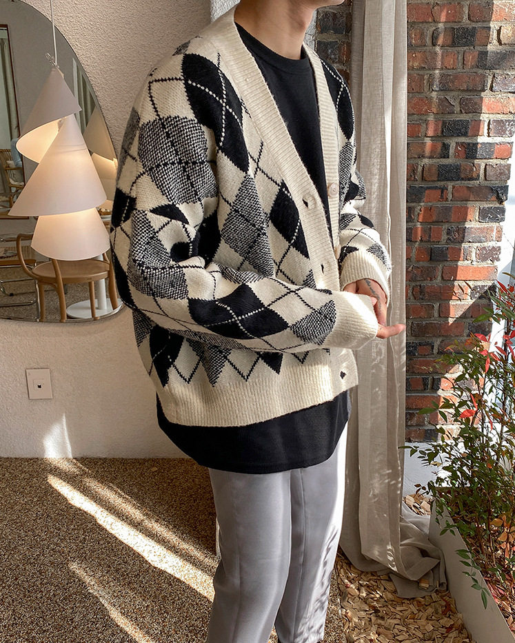 Classic Diamond Sweater - Image 20