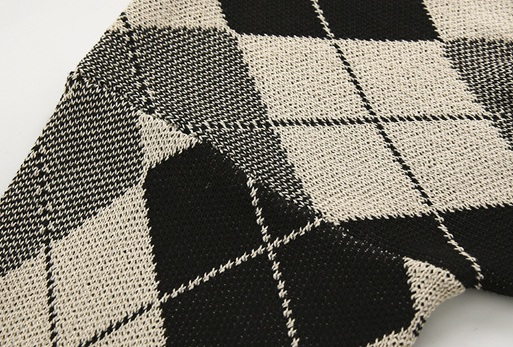 Classic Diamond Sweater - Image 28