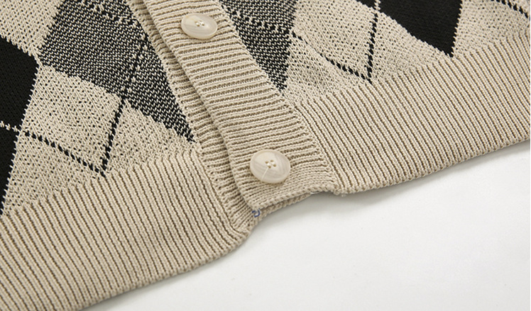 Classic Diamond Sweater - Image 29