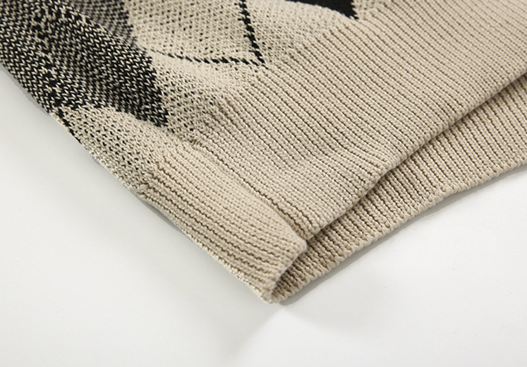 Classic Diamond Sweater - Image 31