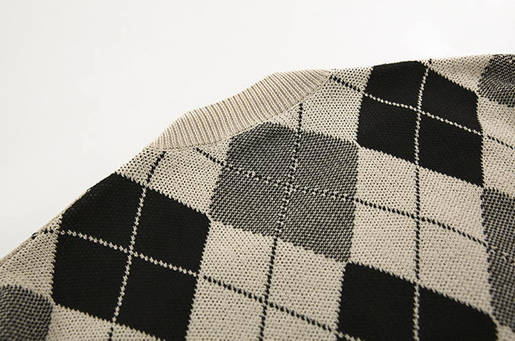 Classic Diamond Sweater - Image 32