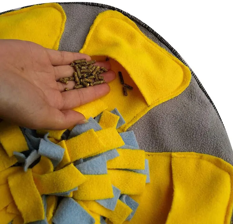 热销宠物鼻烟垫狗训练喂食垫觅食技巧益智玩具鼻屎垫