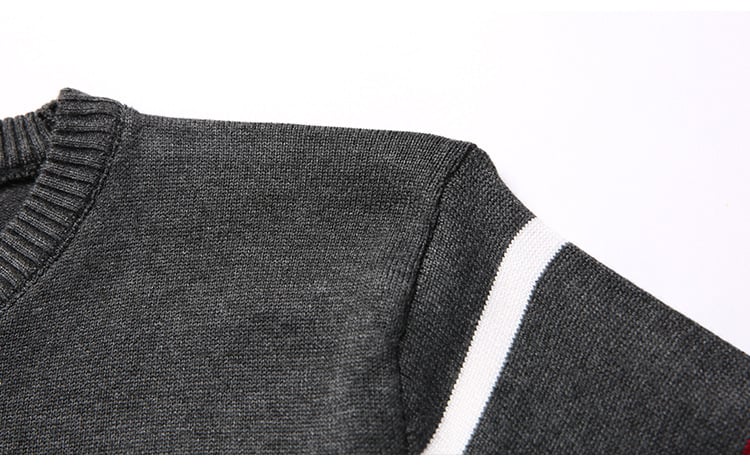 Men's Sweater Image 4