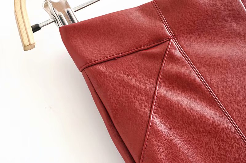 High-waisted design