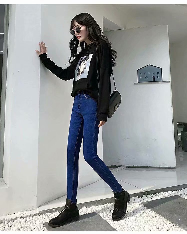 Women's Thick Jeans Image 3