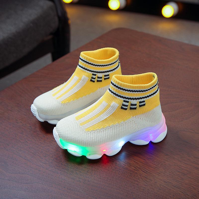 Children's LED light breathable sneakers image 2