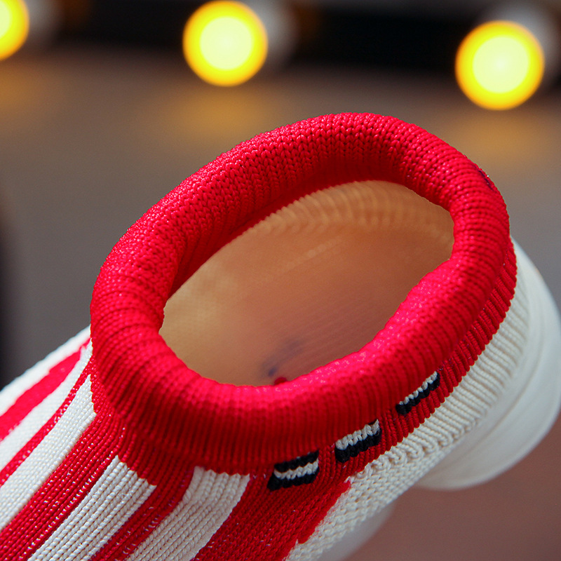 Children's LED light breathable sneakers image 6