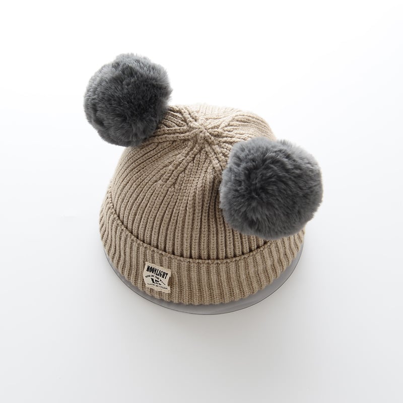 Baby wool cap in red