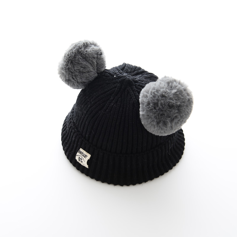 Baby wool cap in beige