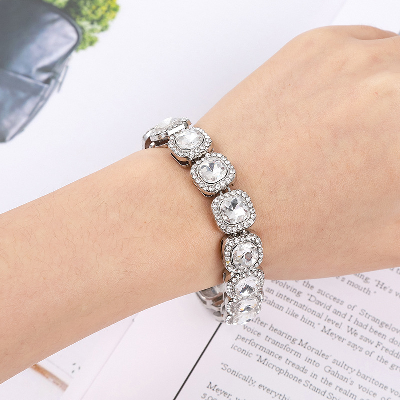 Gold 8-inch Bracelet