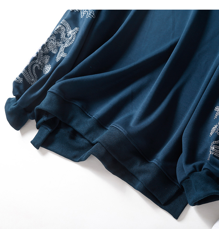 Sweater Image 4