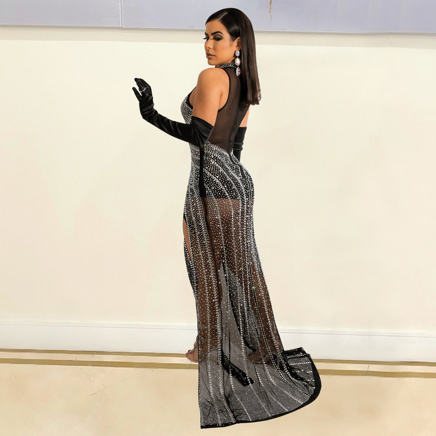 Flattering mid-waist fit