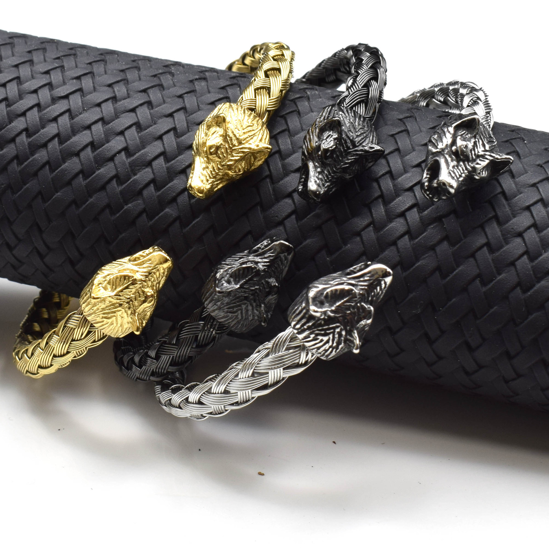 Viking Wolf Head Bracelet - Image 4