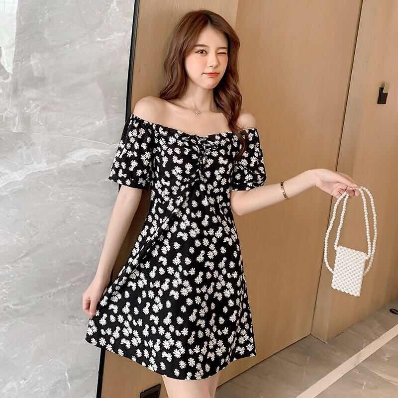 Slim-fit Off-shoulder Floral Dress Image 4