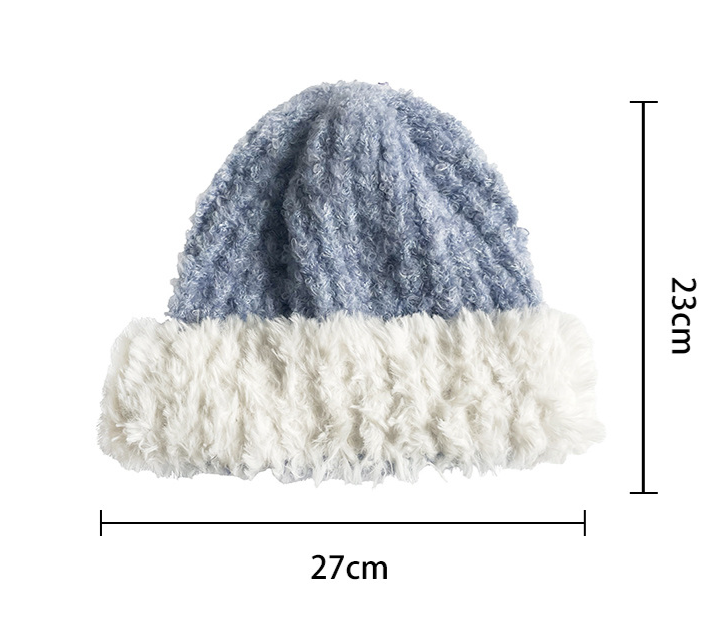 Women's Knitted Fashion Hat Image 1