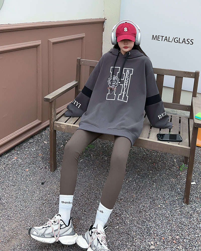 Women's Sweatshirt Image 18