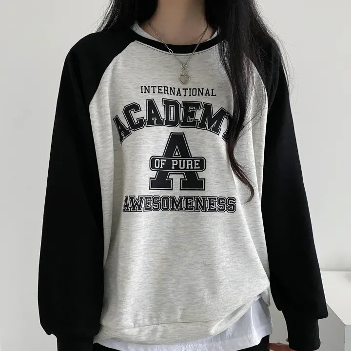 Sweater Image 2