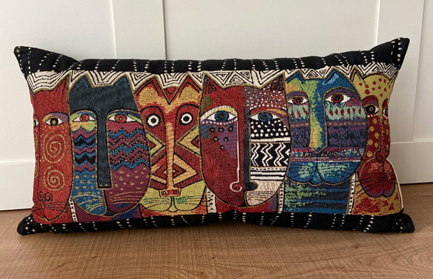 Cojín de gato con cara grande