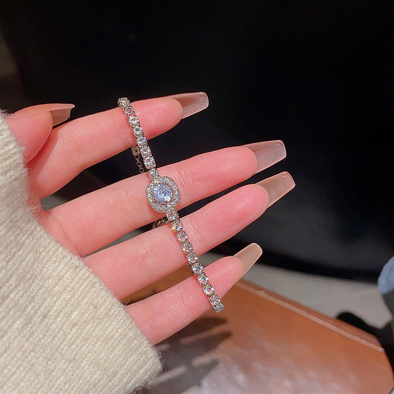 Exquisite Full Rhinestone Zircon Bracelet Image 2