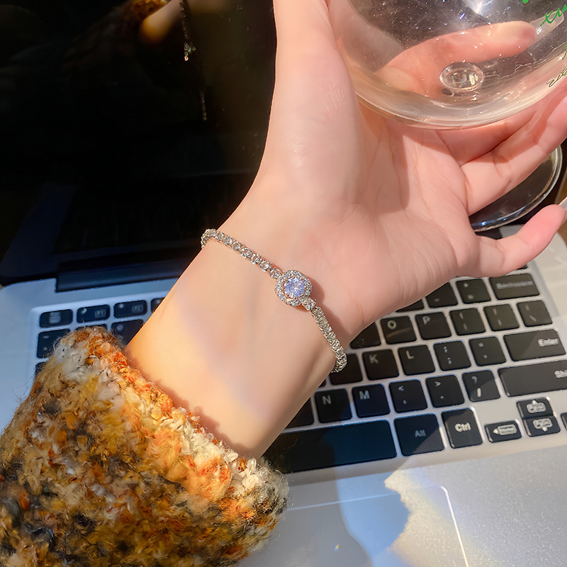 Exquisite Full Rhinestone Zircon Bracelet Image 5