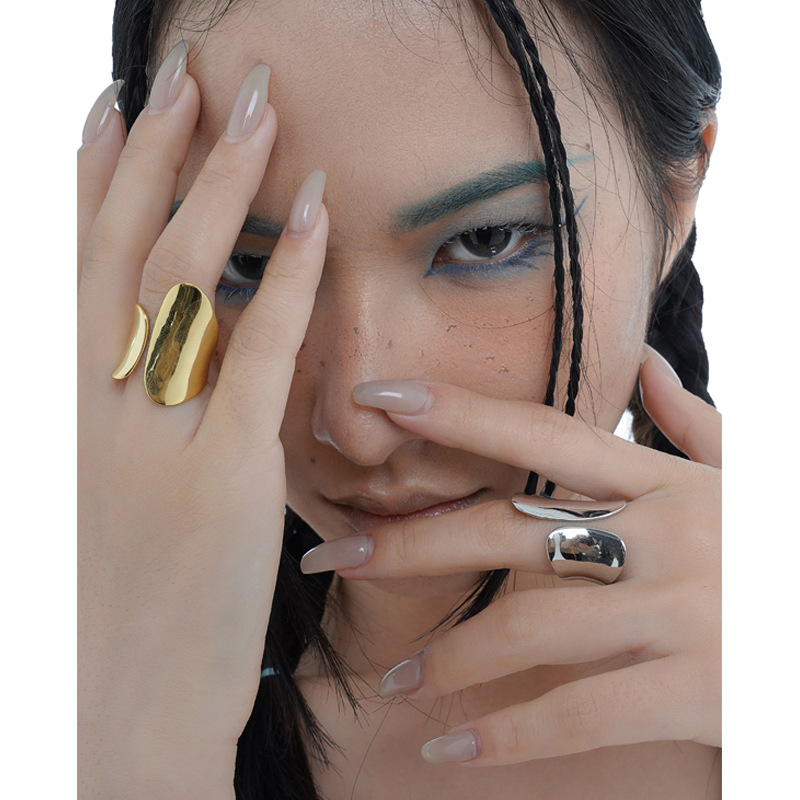 Women's Fashion Light Pasta Finger Ring - Image 3