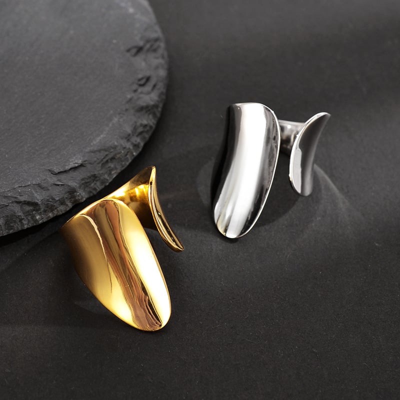Women's Fashion Light Pasta Finger Ring - Image 5