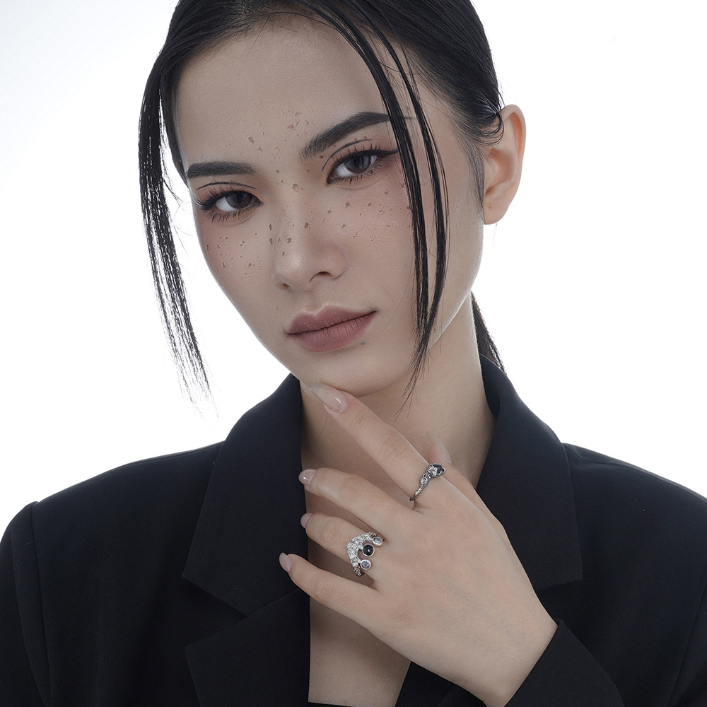 Index Finger Ring Image 5