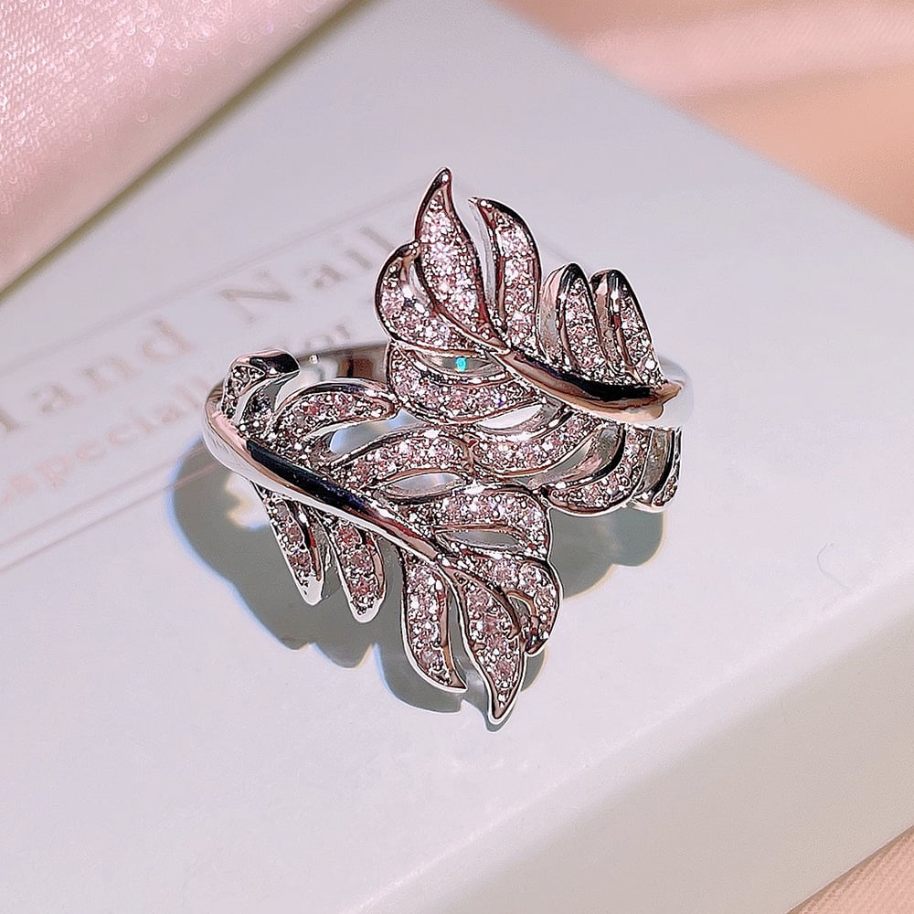 Zircon Ornament Ring Image 3