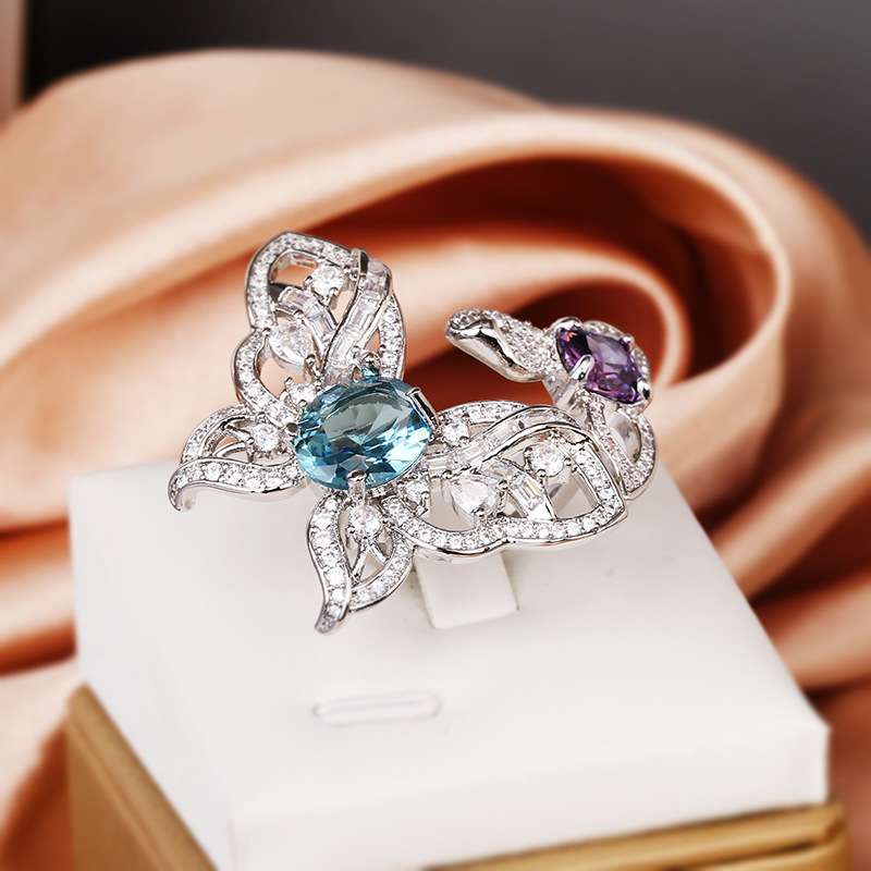 Rhinestone Butterfly Love Heart-shaped Ring Image 1