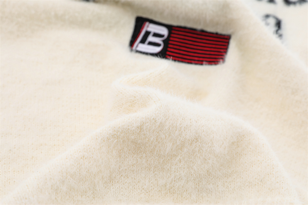 Sweater Image 3