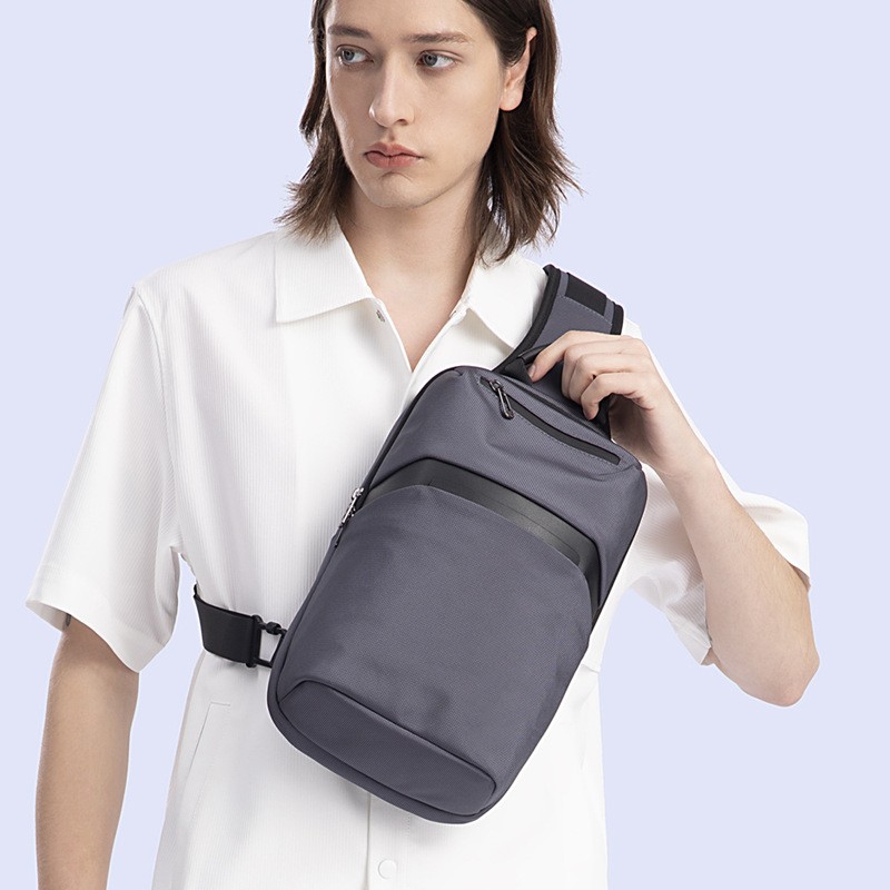 Men's Messenger Bag Image 3