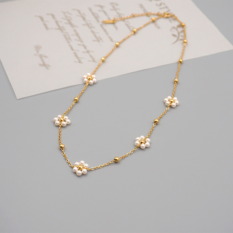 Pearl Necklace Image 6