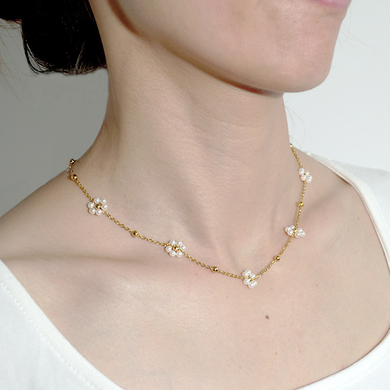 Pearl Necklace Image 5