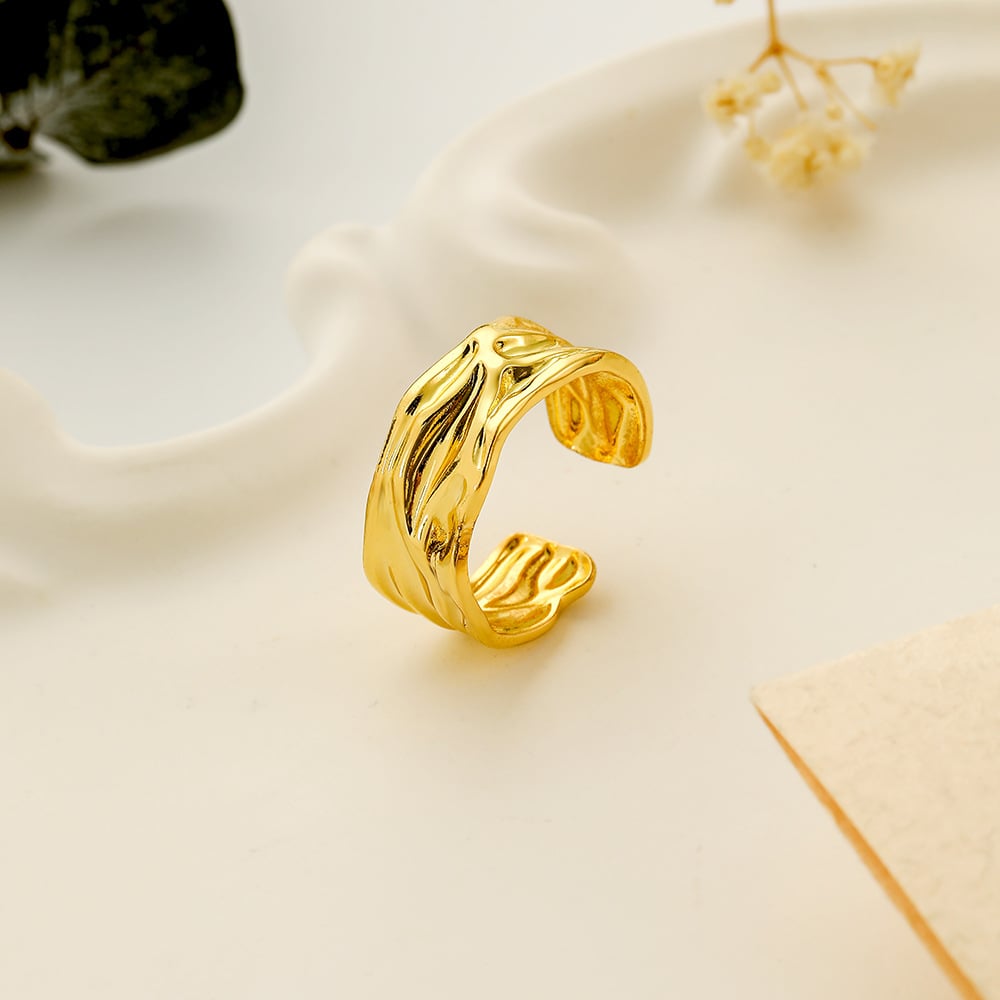 Pleated Ring Image 5