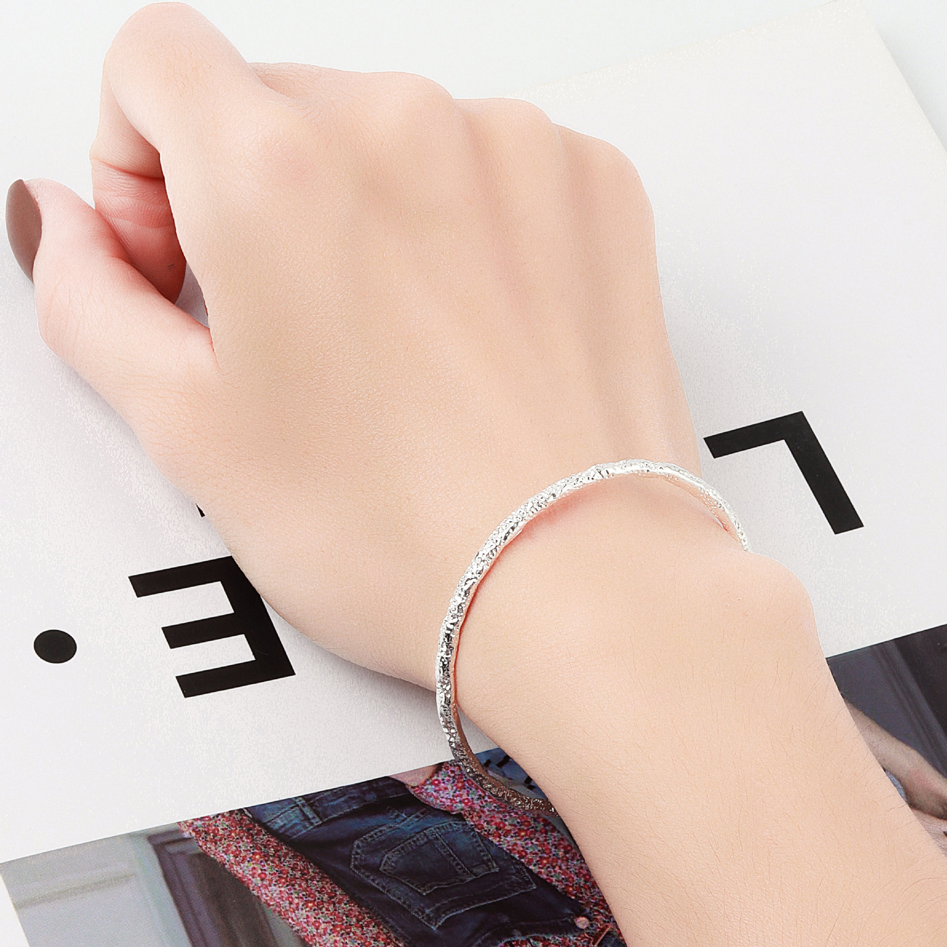 Women's Fashion Simple And Irregular Bracelet - Image 4